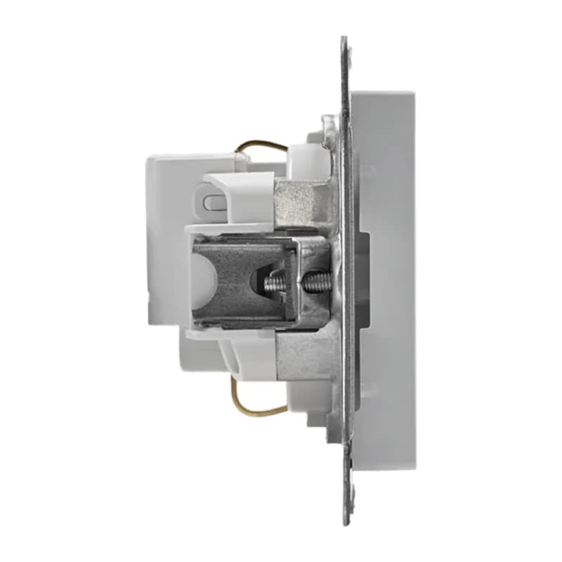 Розетка с заземлением со шторками Atlasdesign 16А, белый