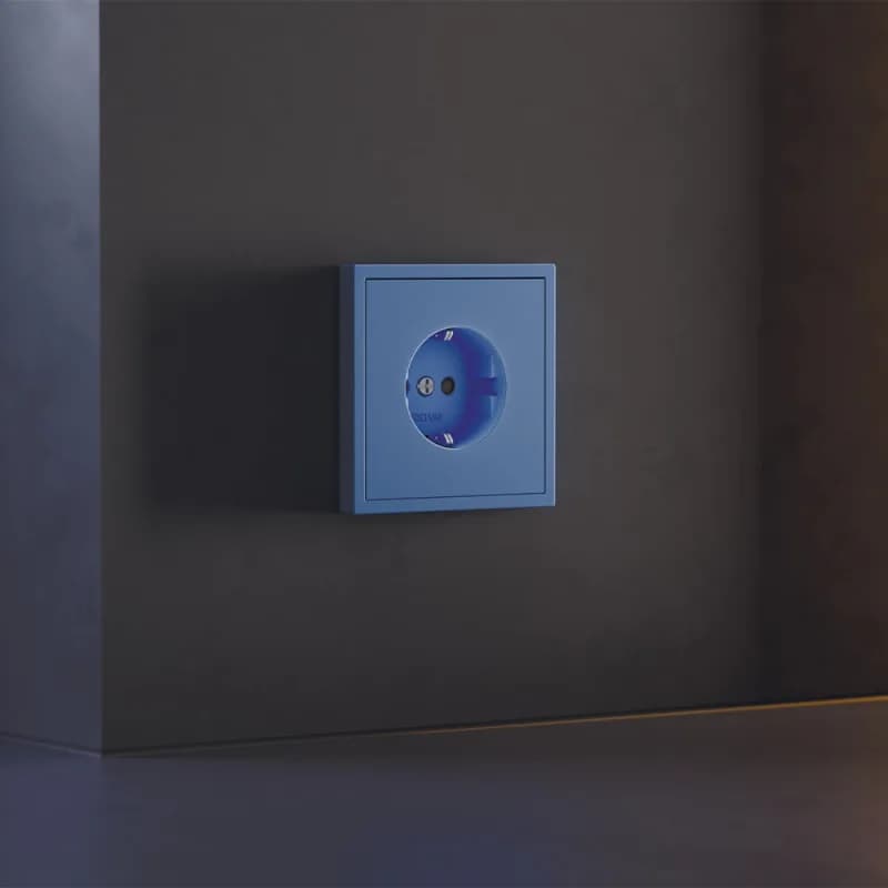 Накладка для розетки с заземлением и защитными шторками, S70 (деним)