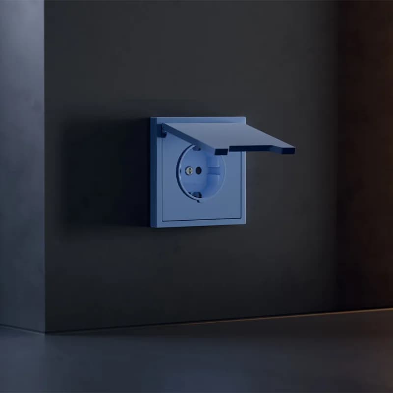 Накладка для розетки с заземлением, защитными шторками и крышкой, S70 (деним)