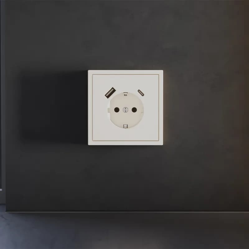 Накладка для розетки с заземлением и защитными шторками, с USB A+C, S70 (хлопок)