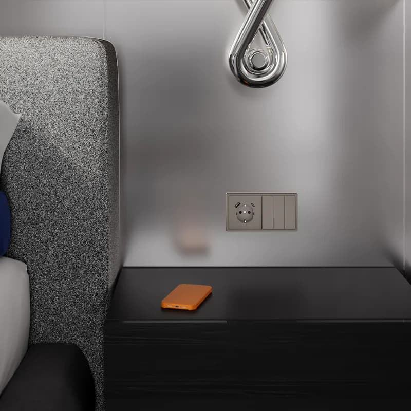 Накладка для розетки с заземлением и защитными шторками, с USB A+C, S70 (капучино)