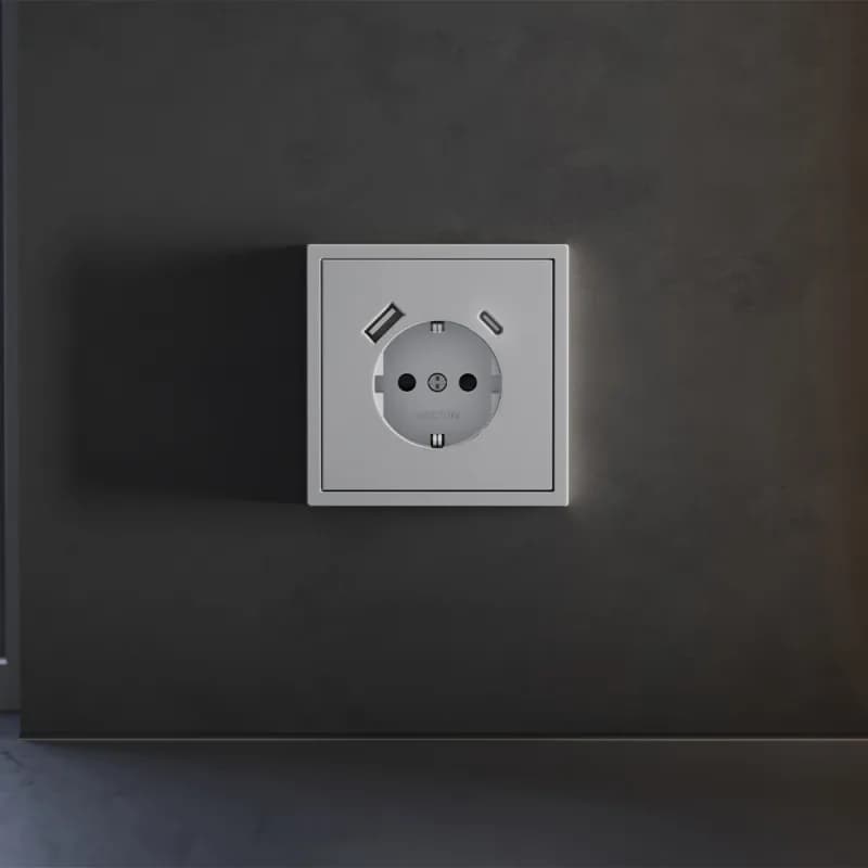 Накладка для розетки с заземлением и защитными шторками, с USB A+C, S70 (серый)