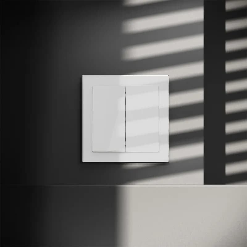 Перекрестный переключатель встраиваемый VOLTUM S70 двухклавишный 10А, (белый глянцевый)