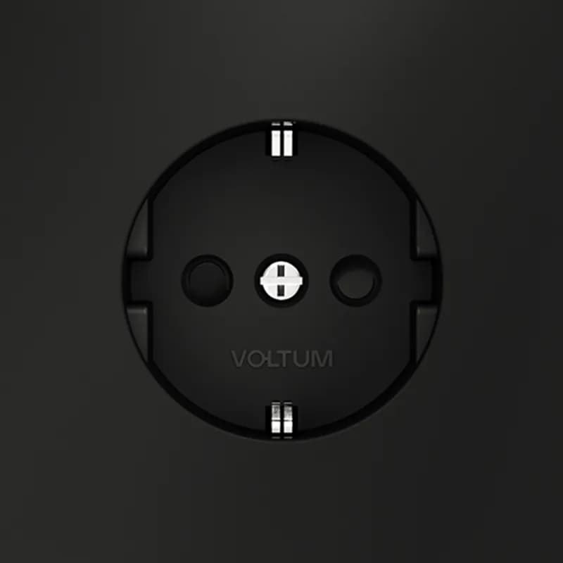 Розетка встраиваемая VOLTUM S70 с заземлением и защитными шторками, 16А, (черный матовый)