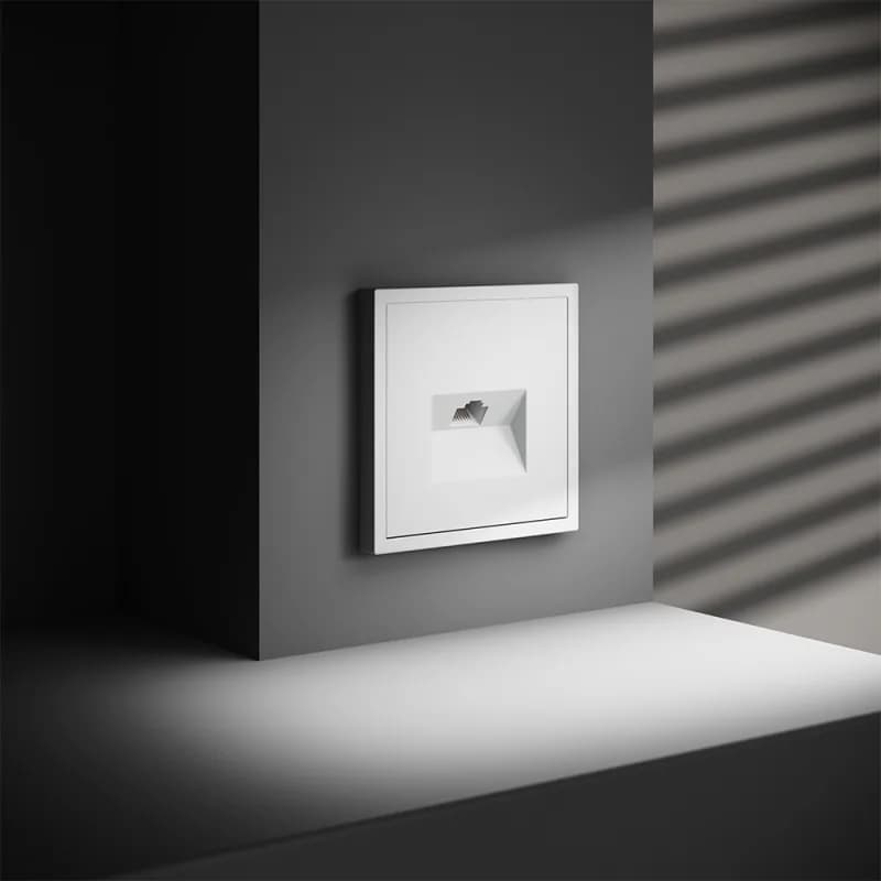 Розетка компьютерная встраиваемая VOLTUM S70 RJ45 кат.6, (белый матовый)