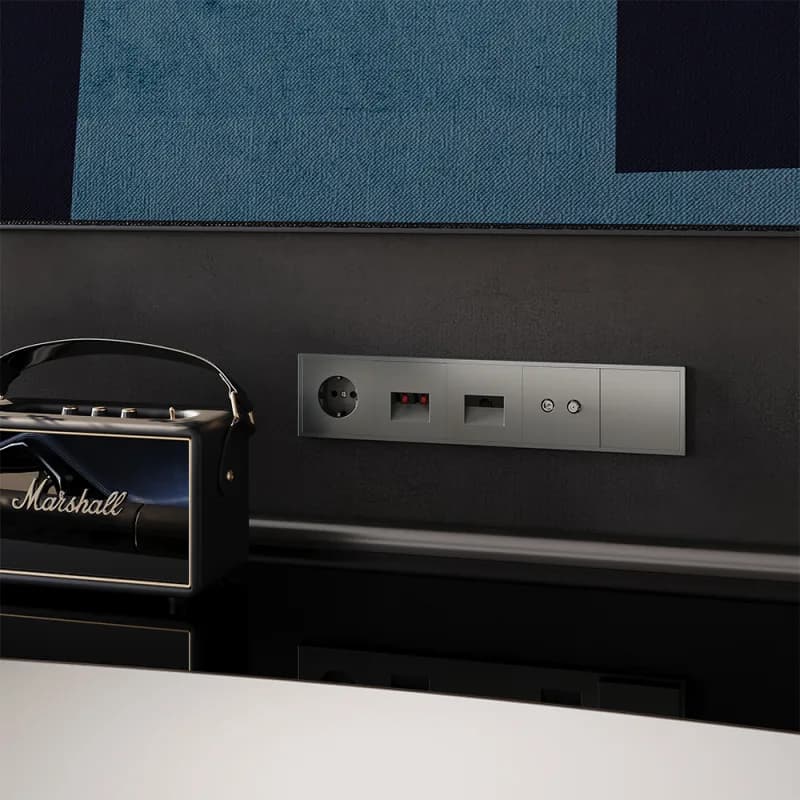 Розетка акустическая встраиваемая VOLTUM S70 4-местная, (титан)