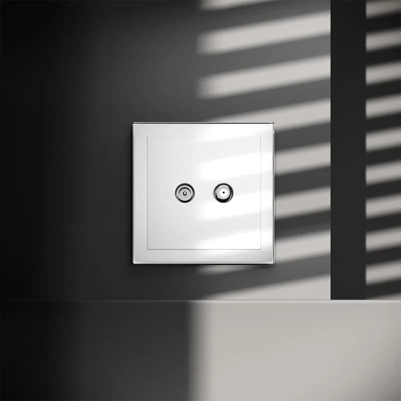 Розетка телевизионная встраиваемая VOLTUM S70 оконечная TV+SAT, (белый глянцевый)