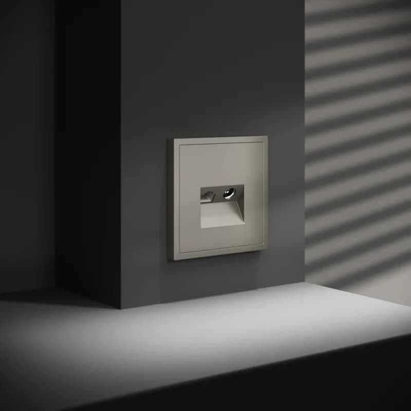 Розетка телевизионная встраиваемая VOLTUM S70 TV+RJ45 кат. 6, (шелк)