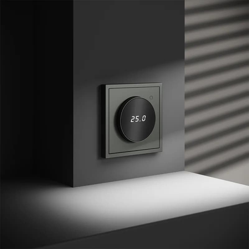 Терморегулятор электронный VOLTUM S70 с индикацией и датчиком, для теплого пола, (титан)