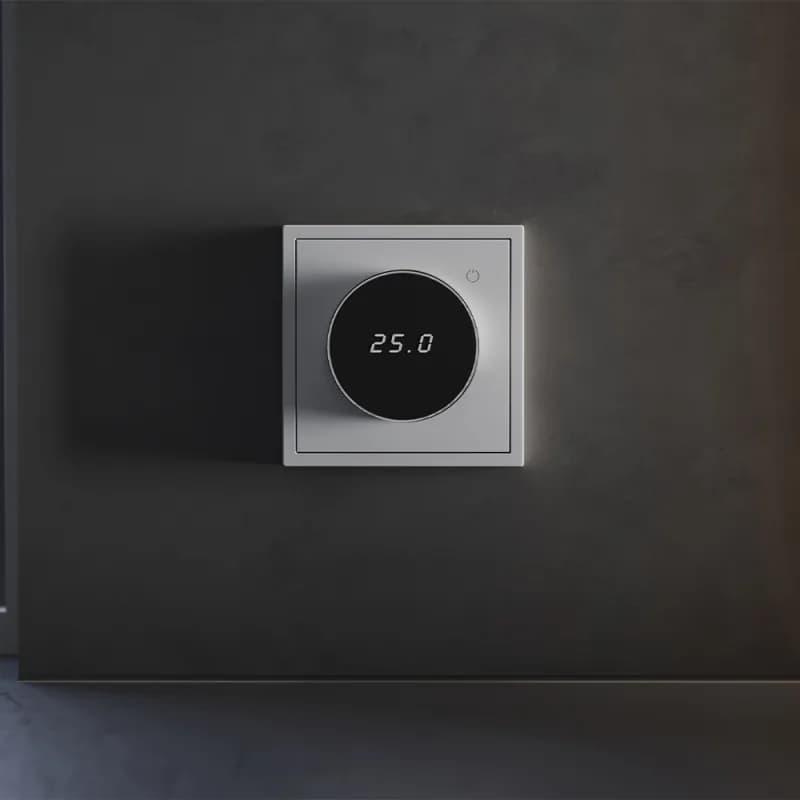 Терморегулятор электронный VOLTUM S70 с индикацией и датчиком, для теплого пола, (серый)