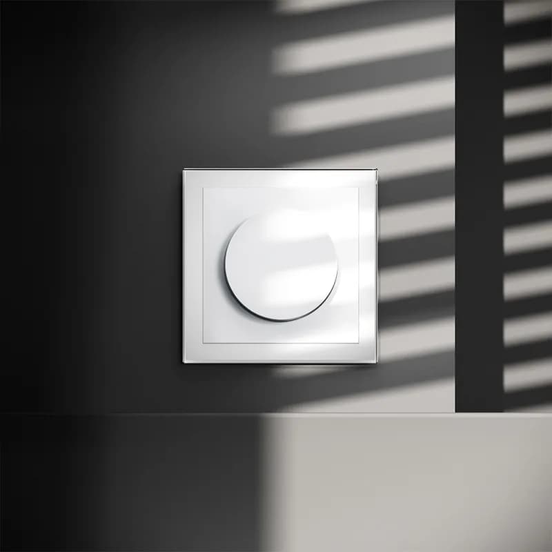 Светорегулятор встраиваемый VOLTUM S70 поворотно-нажимной 600 Вт, (белый глянцевый)