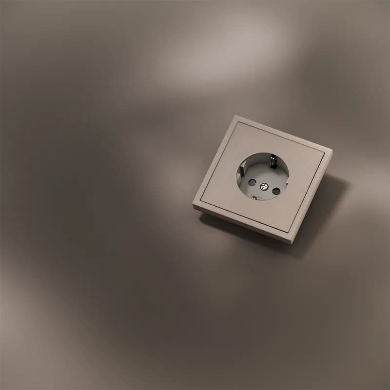 Накладка для розетки с заземлением и защитными шторками, S70 Metal (платина)