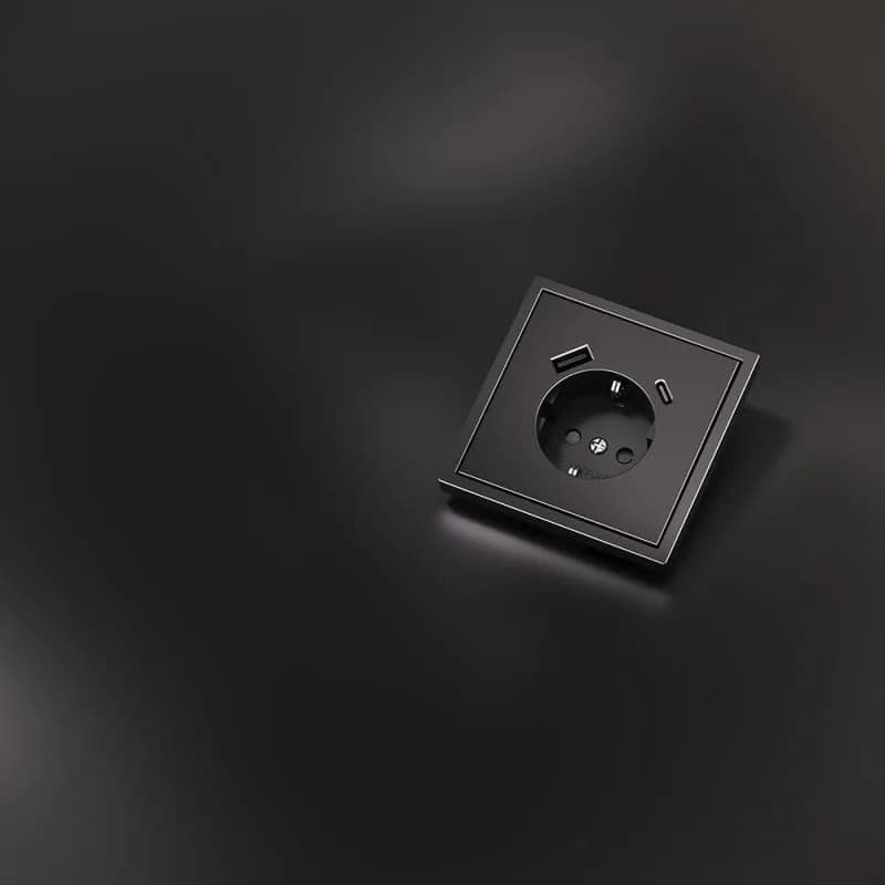 Накладка для розетки с заземлением и защитными шторками, с USB A+C, S70 Metal (антрацит)