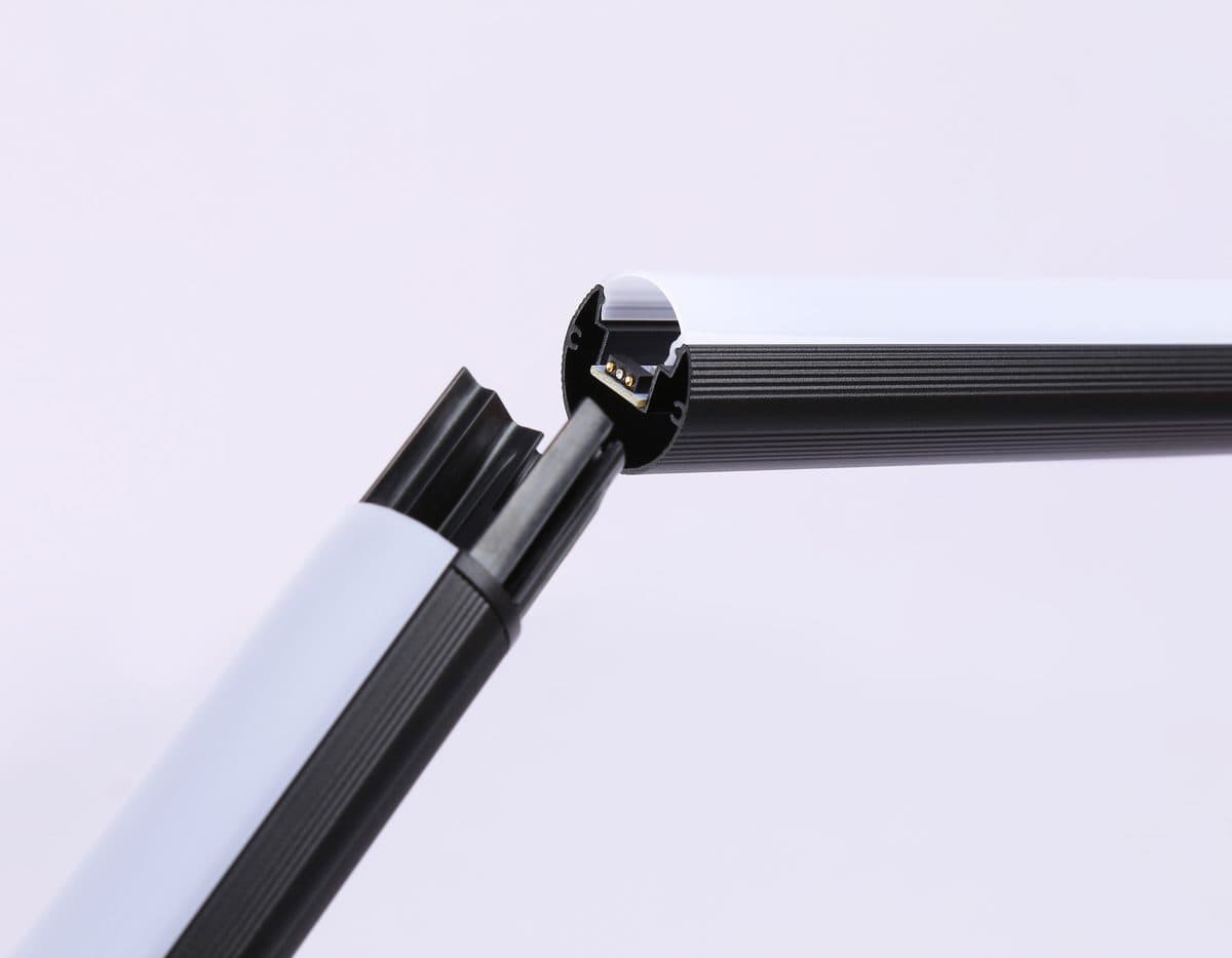 FL8022 BK черный LED 15W RGB D32*1250 (ПДУ РАДИО 2.4G)