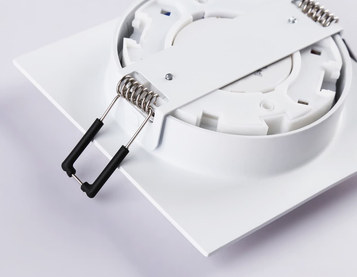 TN5221 WH белый GX53 110*110*50