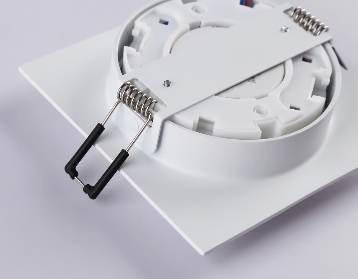 TN5229 WH белый GX53 110*110*35