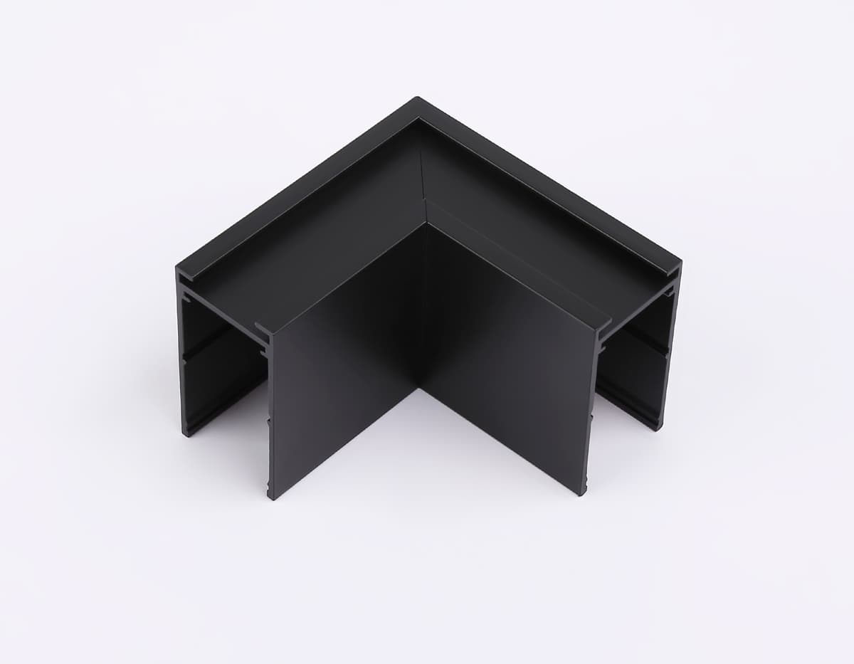GL1032 BK черный коннектор угловой для накладного шинопровода Magnetic 220V 80*80*52