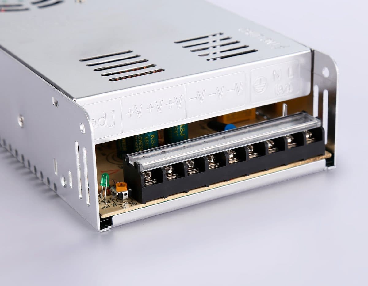 GS9552 блок питания 12V 400W 33.3A IP20 90-260V 215*115*50