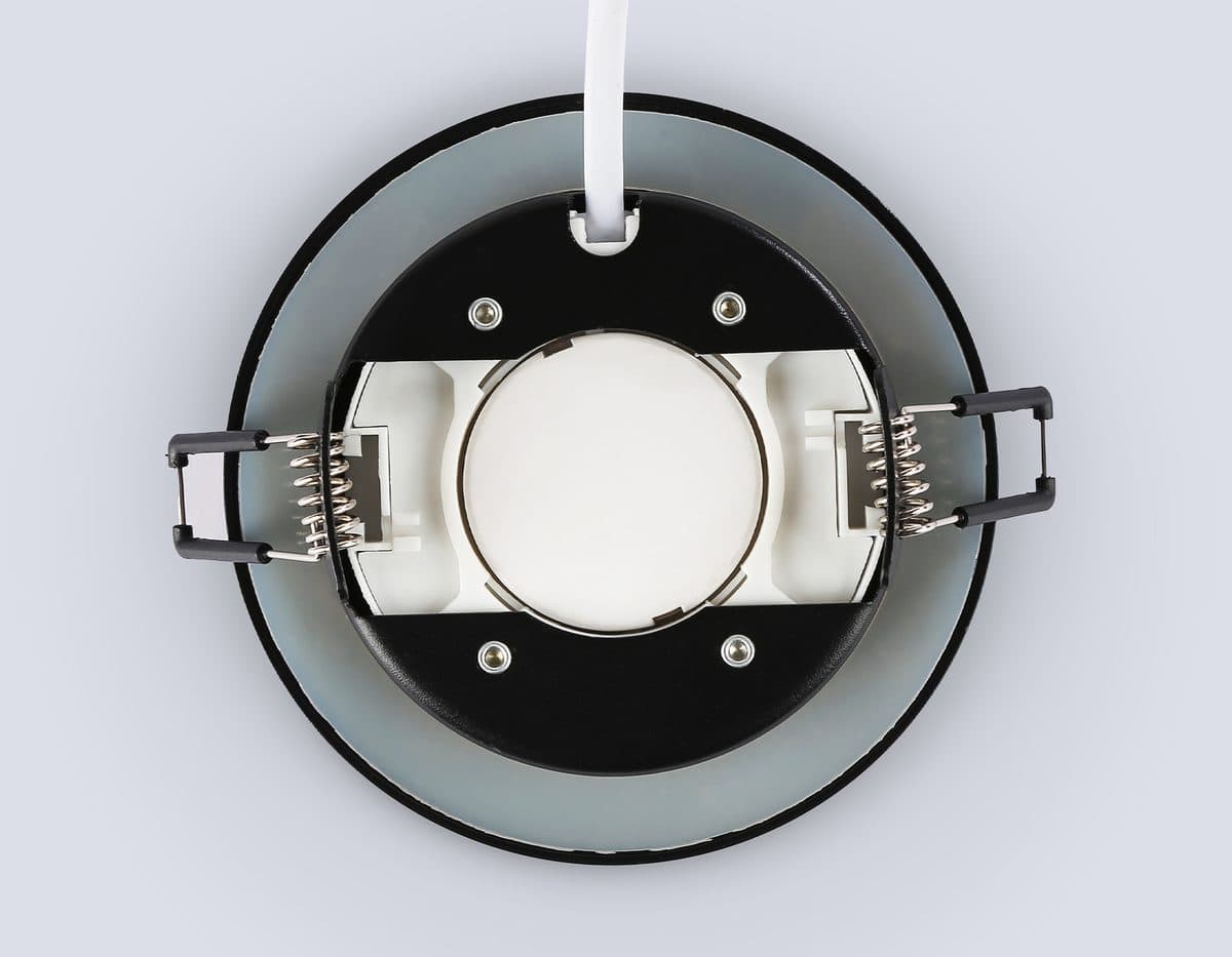 TN6735 BK черный IP44 GX53 D110*57