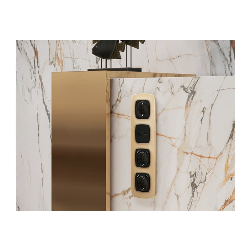 Рамка OMEGA Radian (Шампань Стекло органическое) 3-ая