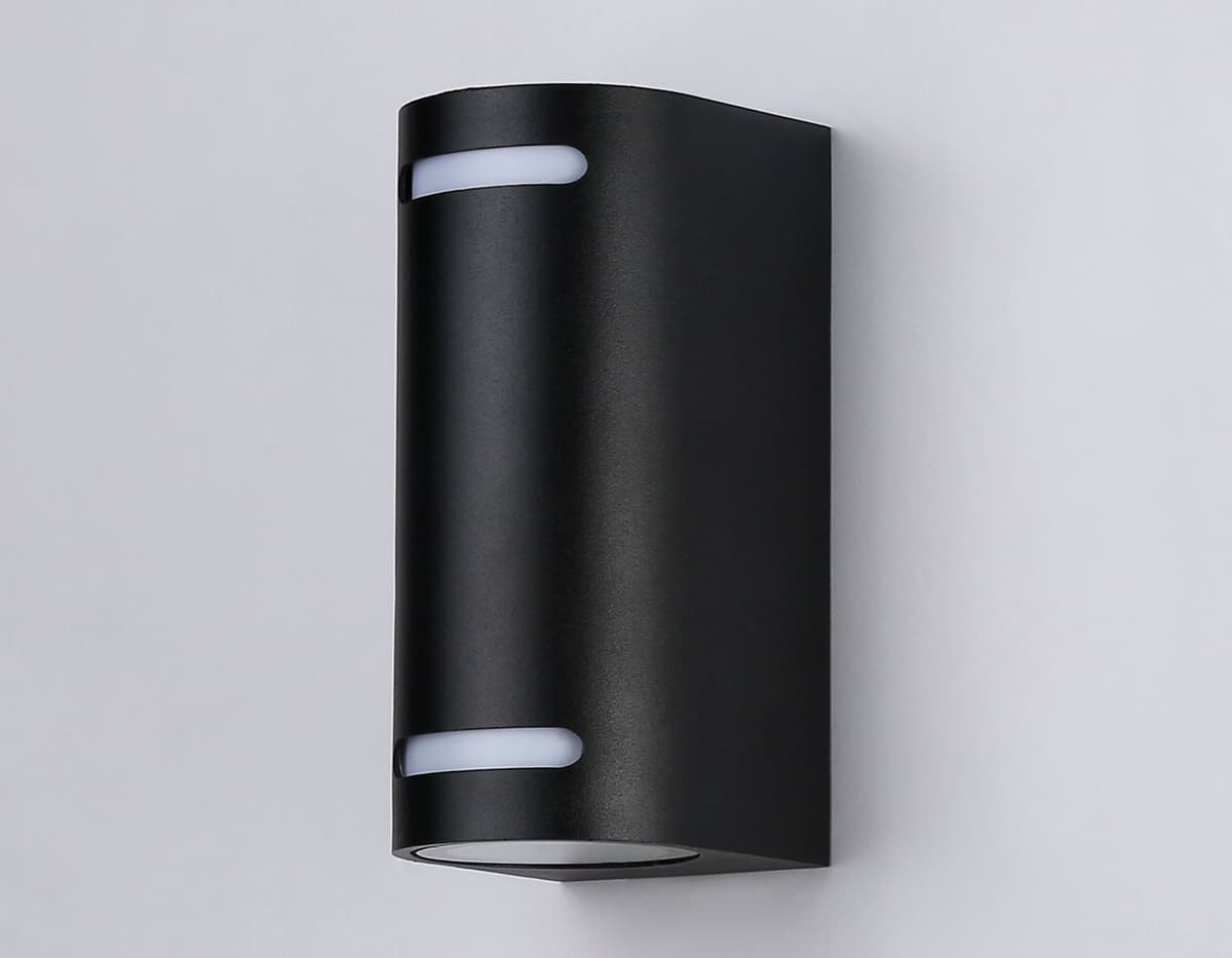 ST3744/2 BK черный IP54 GU10/2 max 35W 150*68*92