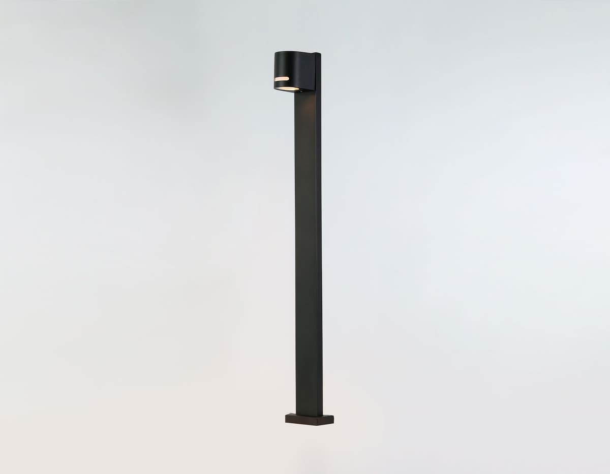 ST3754 BK черный IP54 GU10 max 35W 136*105*800