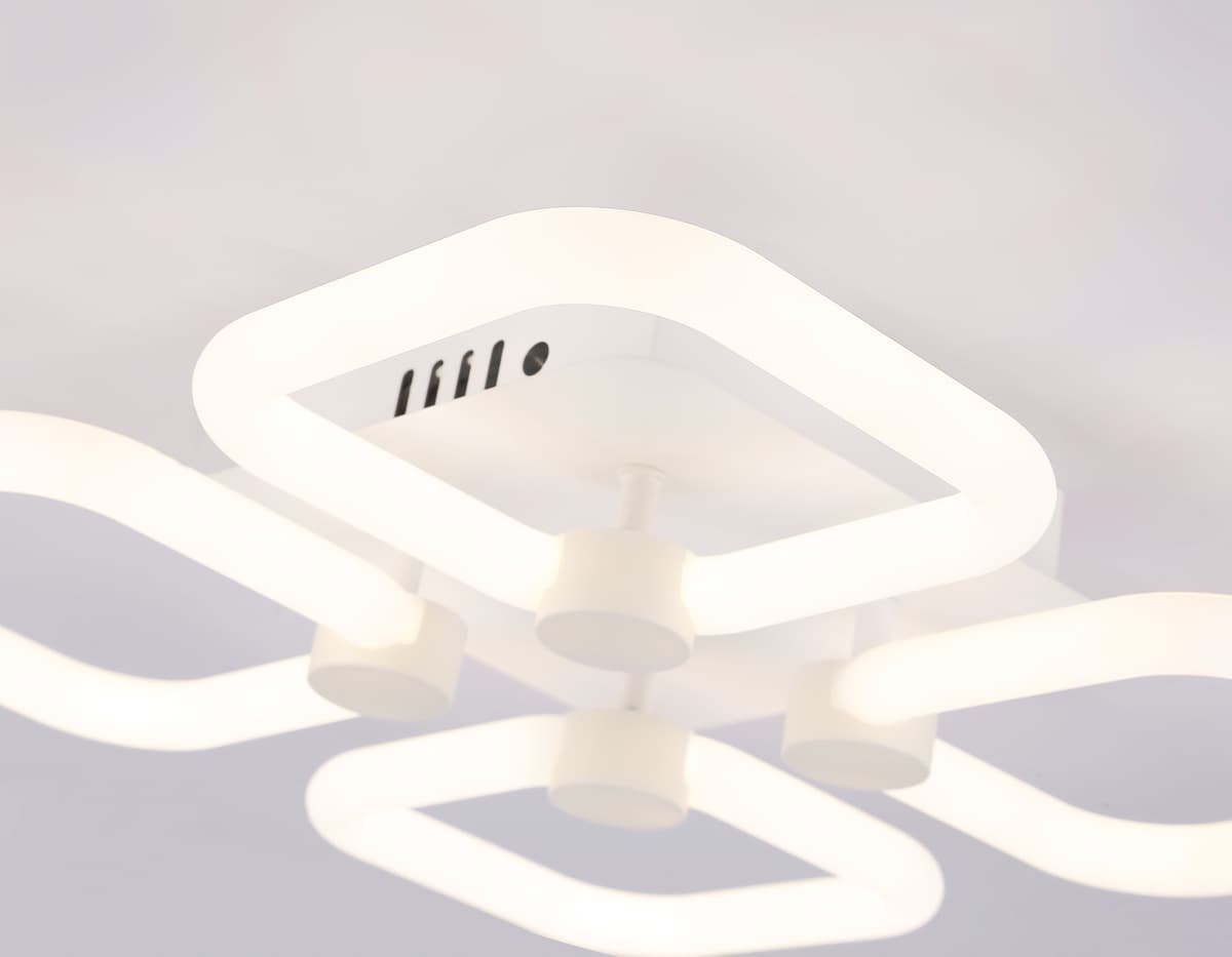 FA3819/4 WH белый 3000K-6400K 67W 380*380*90 (ПДУ ИК)