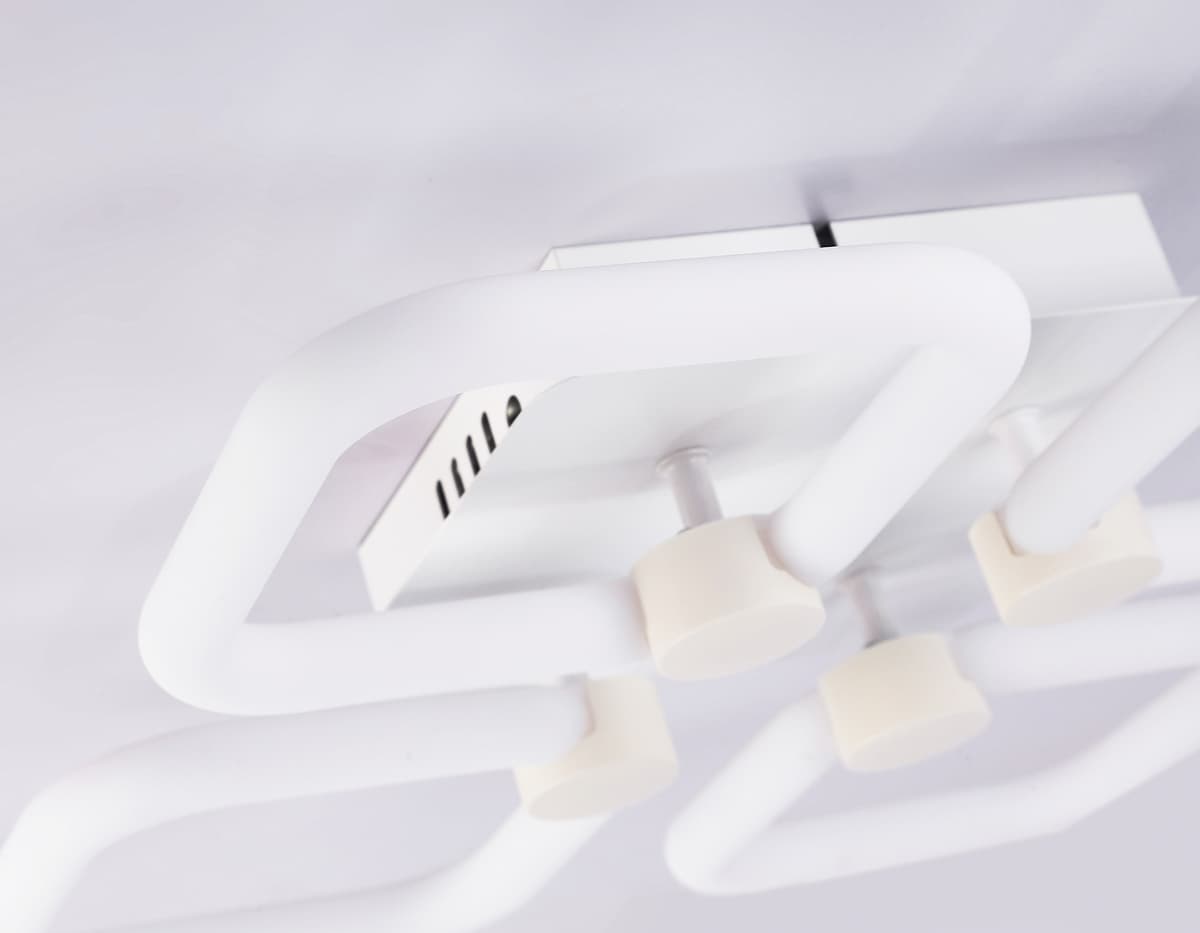 FA3819/4 WH белый 3000K-6400K 67W 380*380*90 (ПДУ ИК)