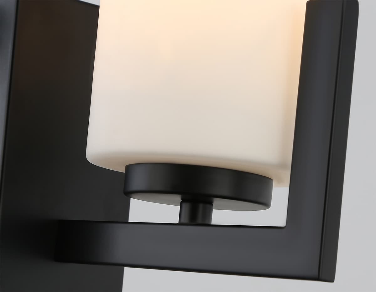 LH56061 BK/WH черный/белый E27 max 60W 185*100*310