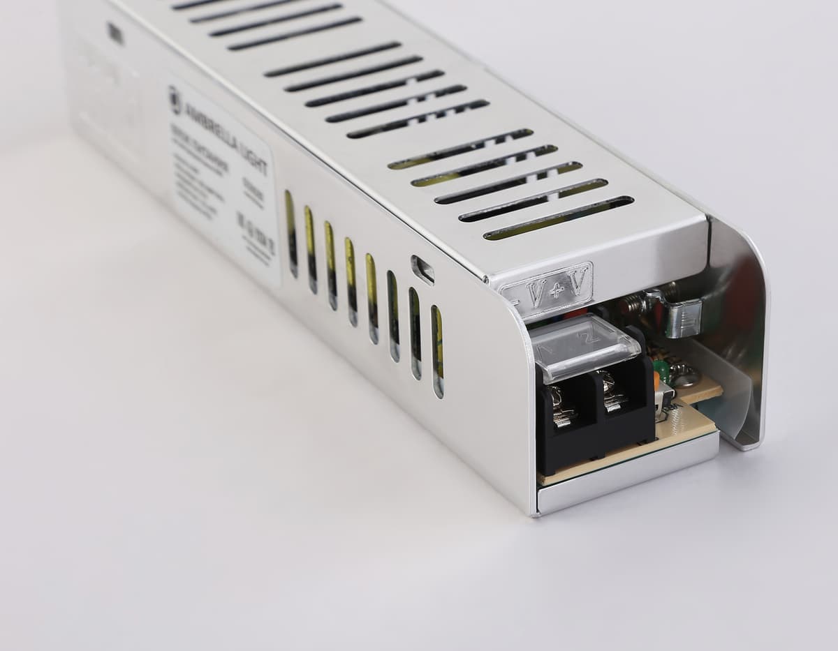 GS8681 блок питания 24V 60W 2.5A IP20 185-260V EMC 160*40*32