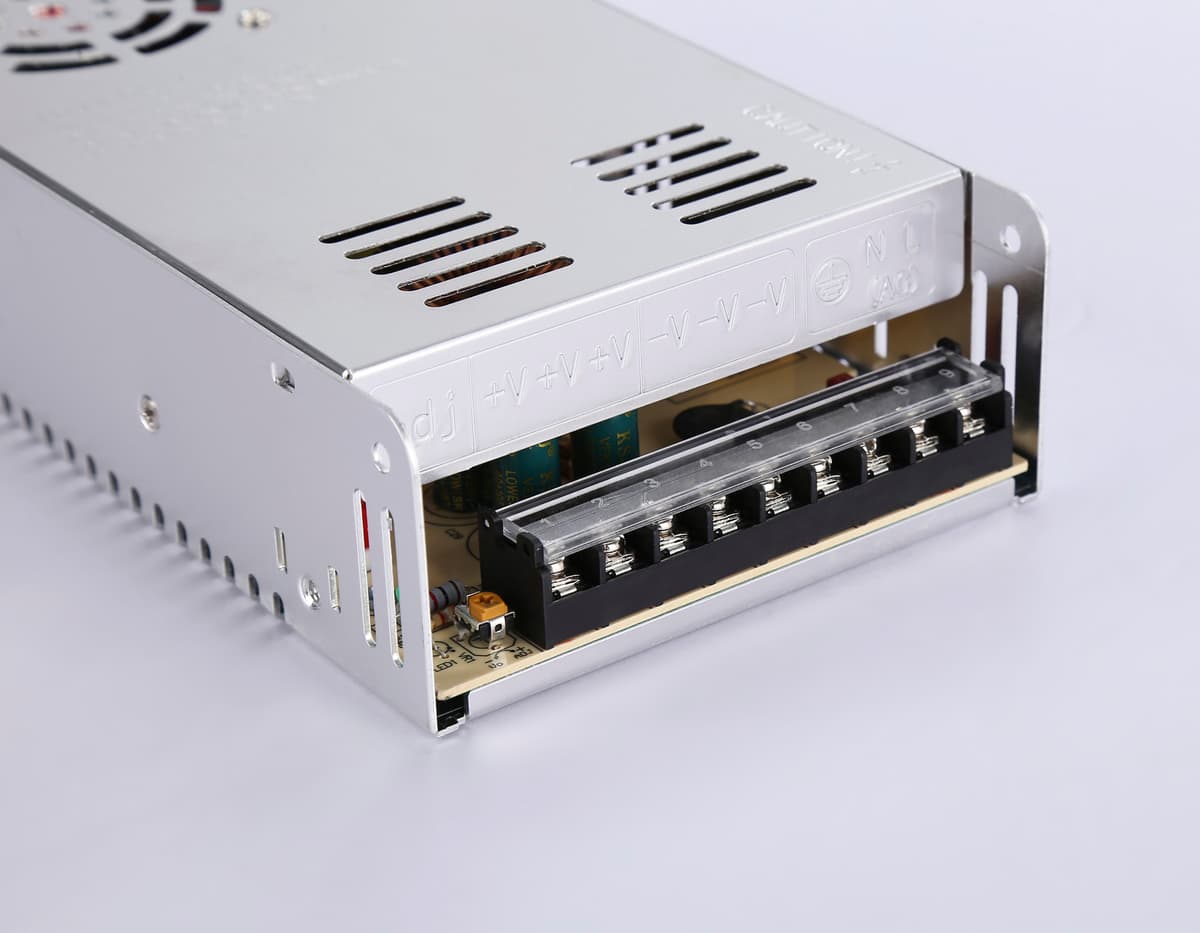 GS9651 блок питания 24V 360W 15A IP20 90-260V 215*115*50