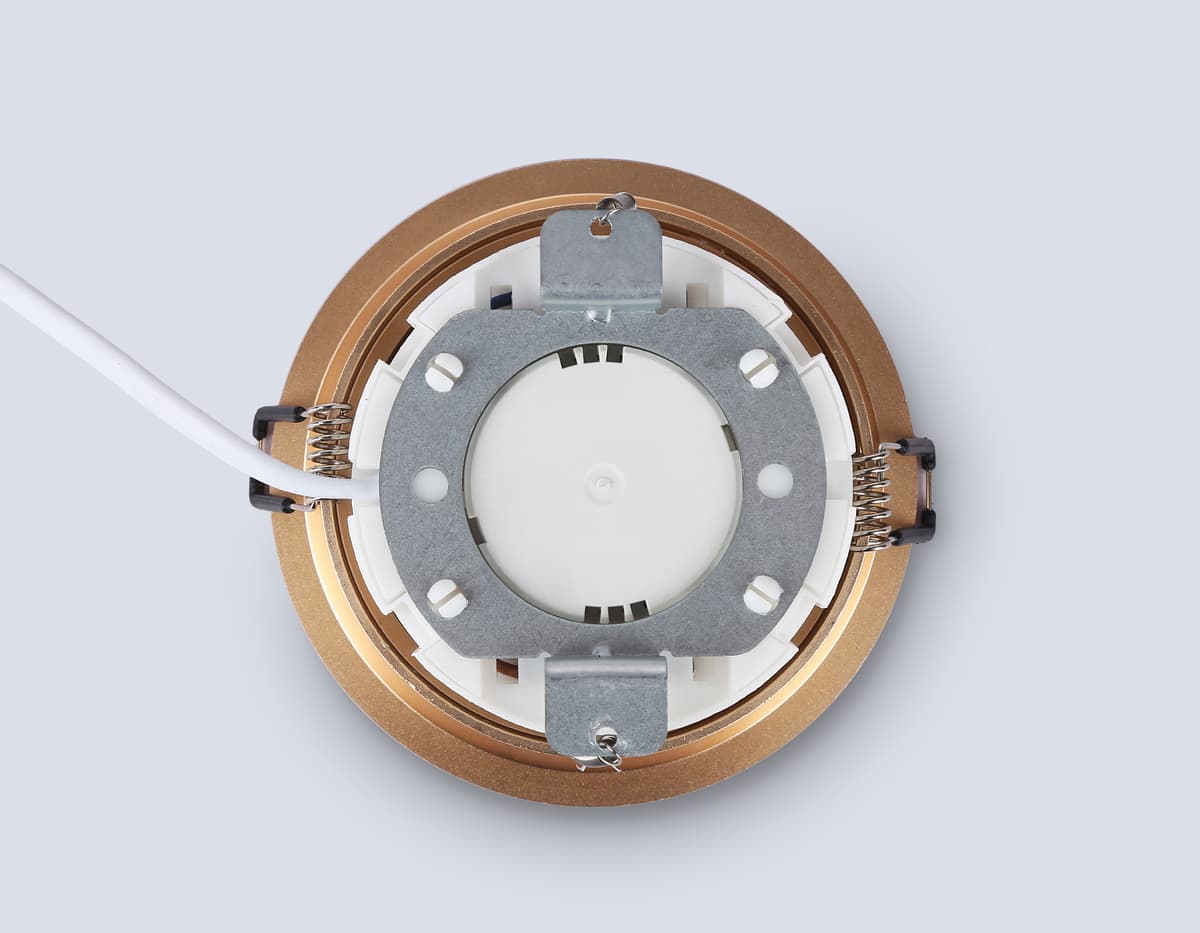 TN51812 GD золото GX53 max 15W D105*36