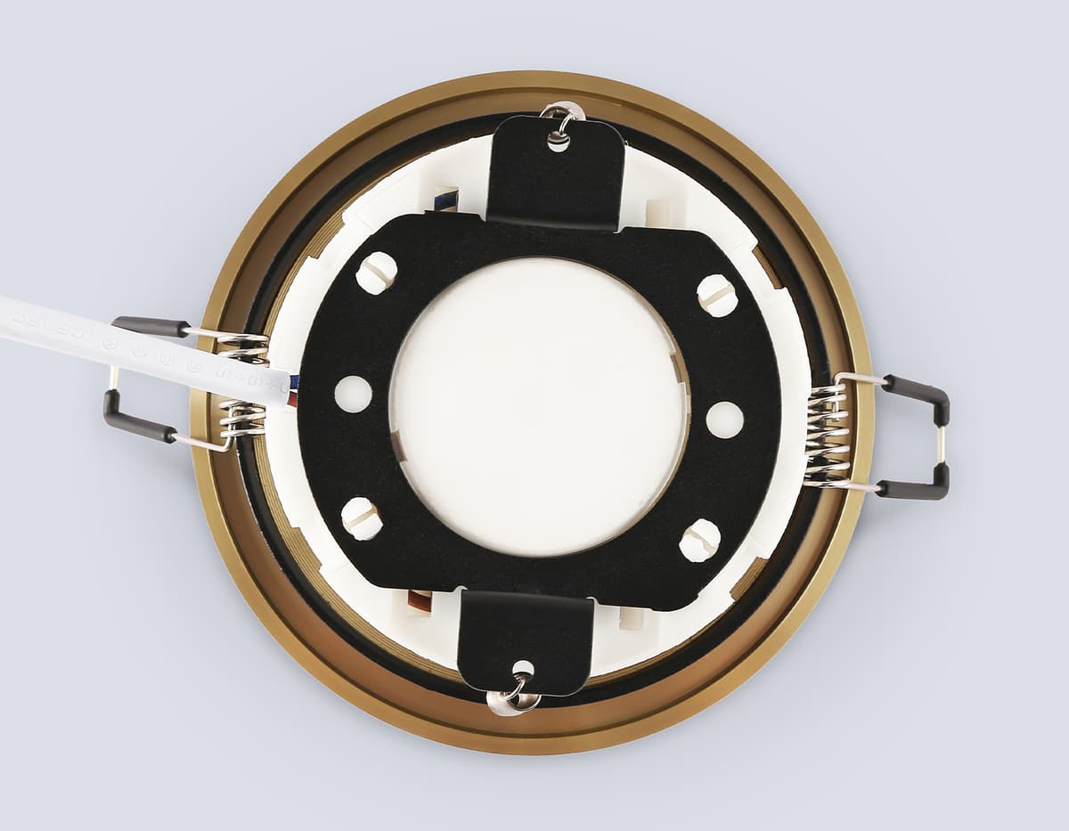 TN51818 GD золото IP20 GX53 D100*63