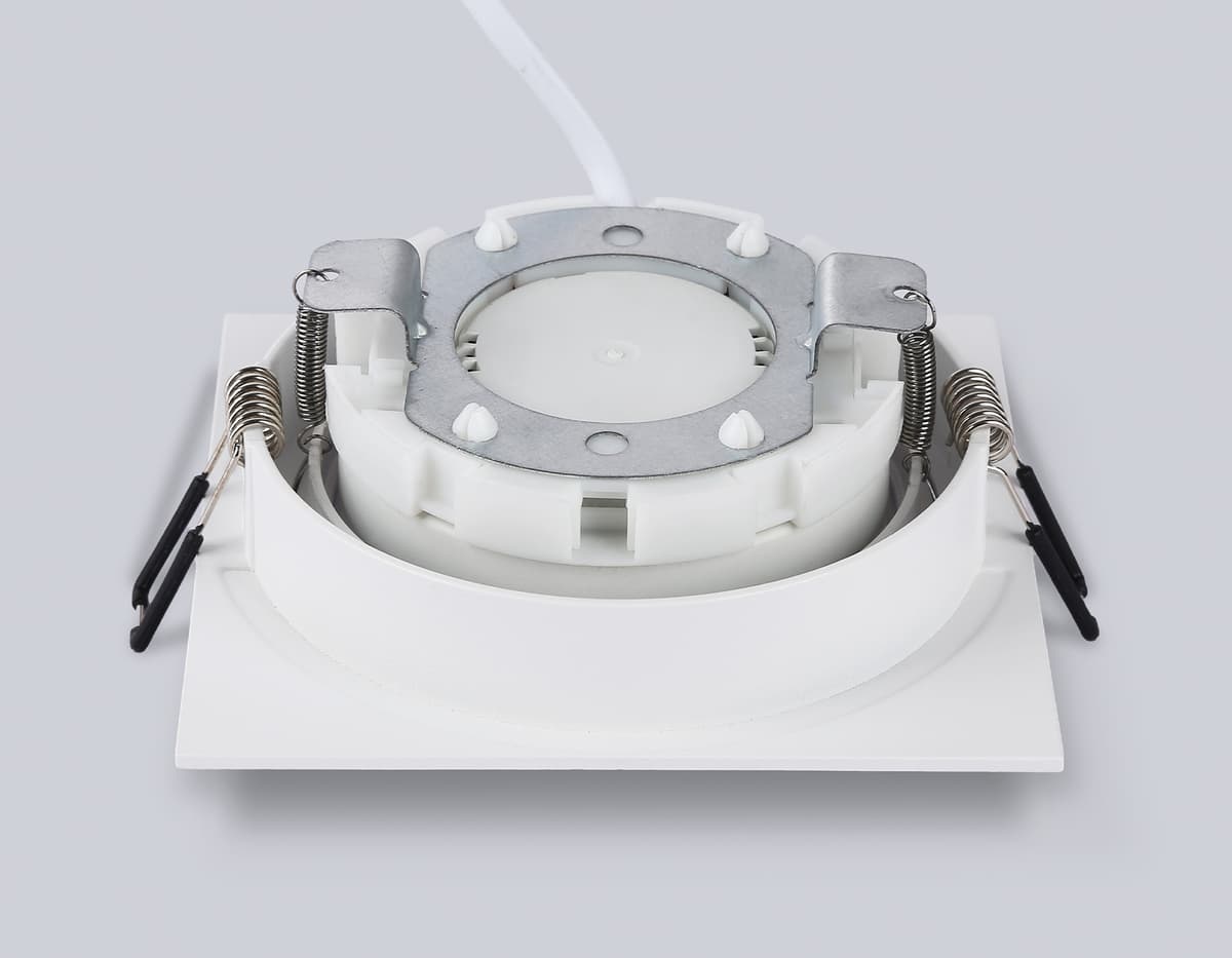 TN51824 WH белый GX53 max 15W 110*110*39