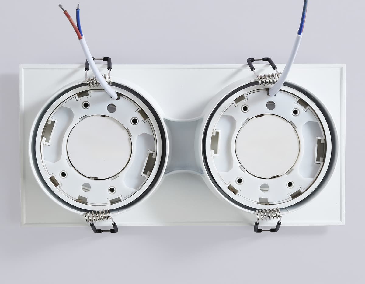 TN52234/2 WH белый IP20 GX53/2 220*110*44