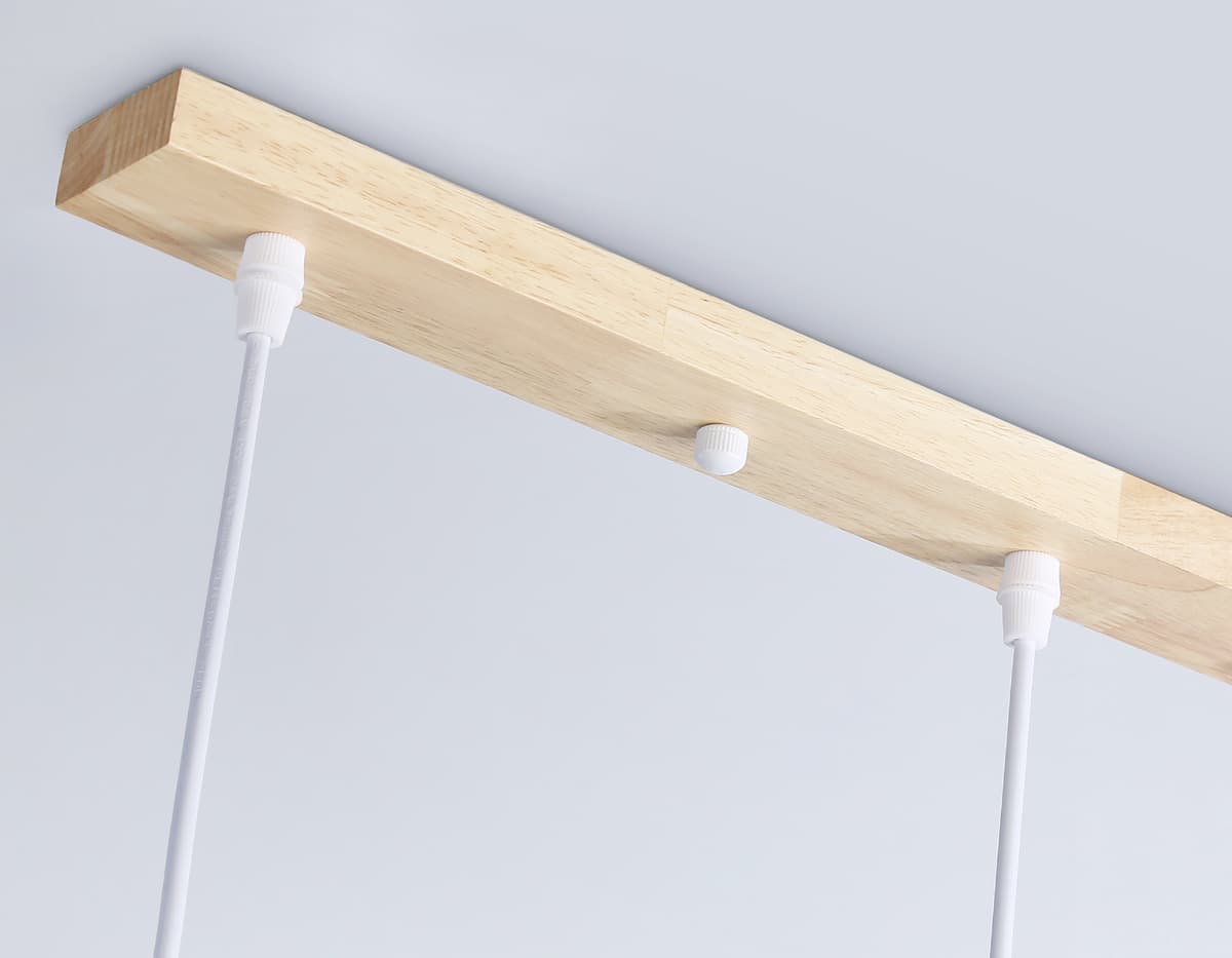 TR83135/3 LW/FR светлое дерево/белый матовый E27/3 max 40W 640*180*1040