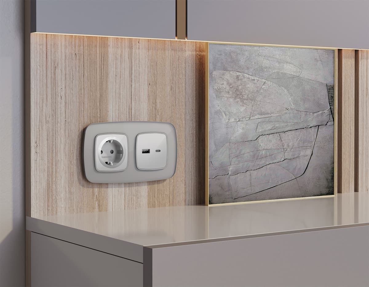 Комплект механизма розетки OMEGA Серебро глянец 2USB A+C 20W (быстрая зарядка) QUANT (OP4110, VM177)