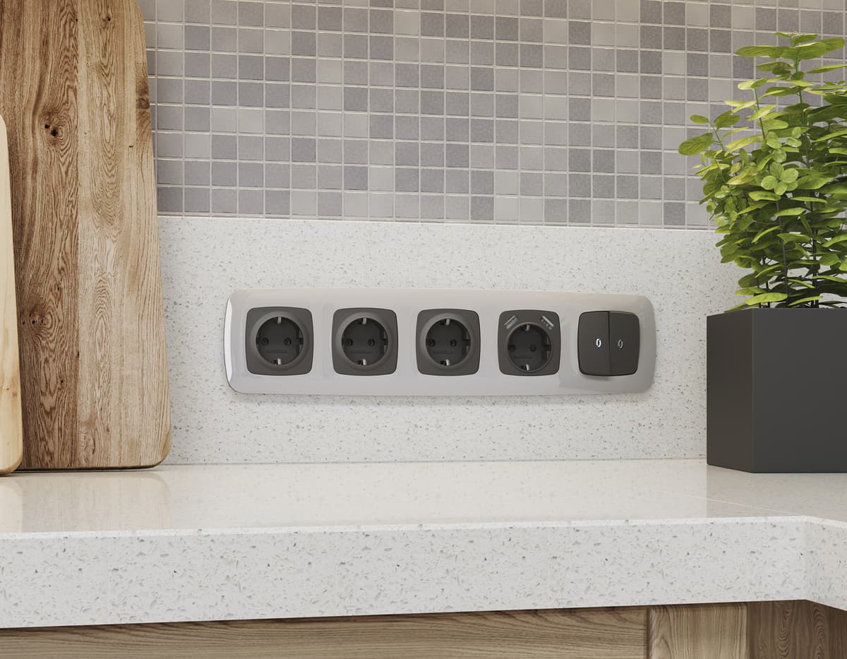 Комплект механизма электрической розетки OMEGA Графит мягкое касание 2USB A+A 18W (быстрая зарядка) с/з QUANT (OP9090, VM155)